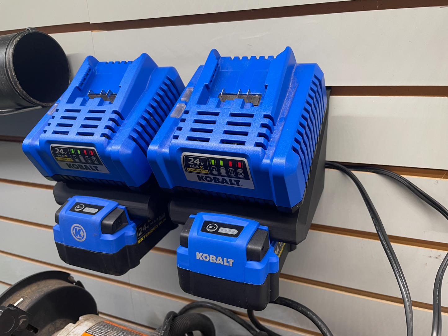 Kobalt Battery Charger Mount for Slatwall