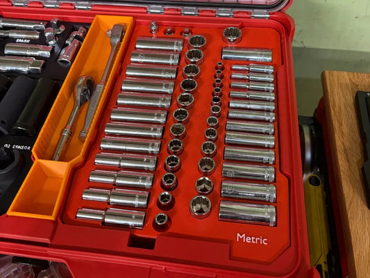Milwaukee Low-Profile PACKOUT 1/4" & 3/8" Socket Organizer Insert – 7-Piece Set