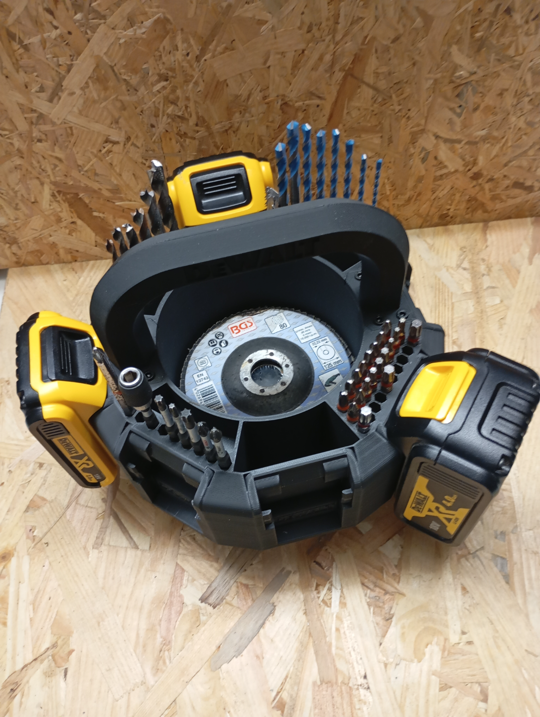 DeWalt Handle Case - 8 Battery Holder Accessories