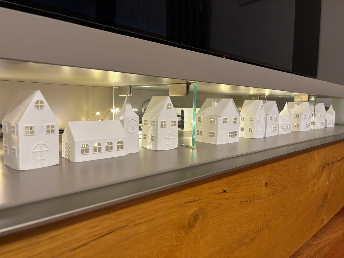 Christmas Town, Simple hollow Buildings